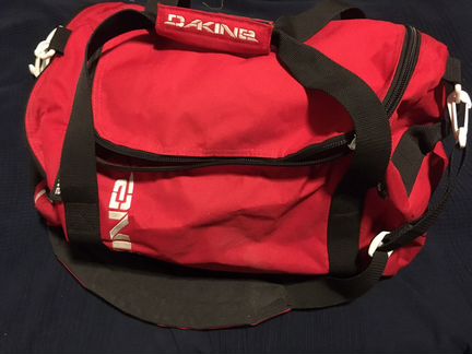 Спортивная сумка Dakine