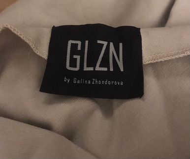 Стильное бежевое платье из шерстяного джерси.Новое