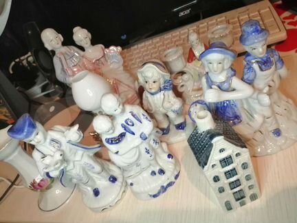 Фарфоровая статуэтка