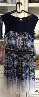 Приталенное платье Guess