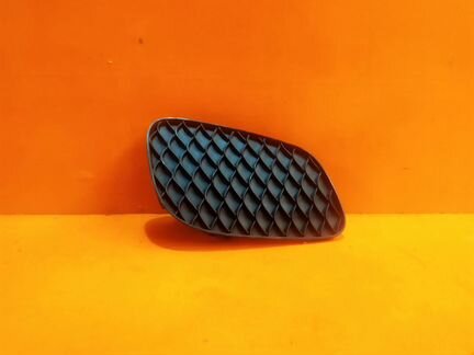 Решетка бампера передняя правая Mercedes Glc-Class