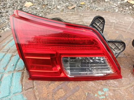 Задние фонари крышки багажника Subaru Outback B14
