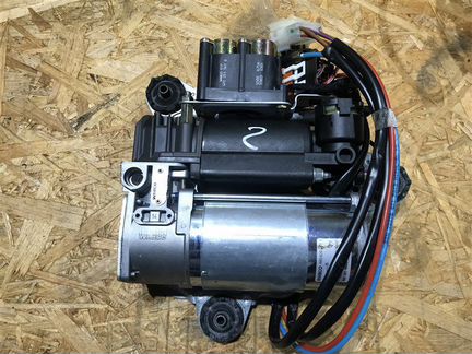 Компрессор подвески Bmw X5 E53 M54B30 2004