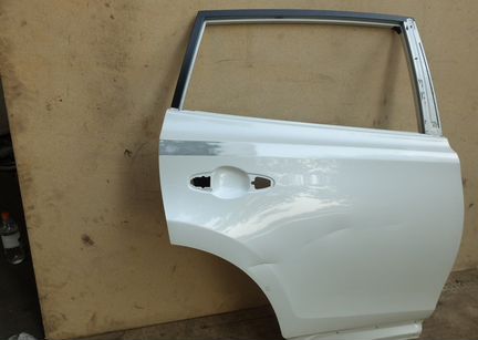 Дверь задняя правая Toyota Rav 4 13-15 г. в
