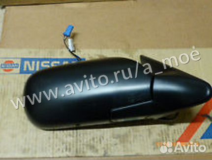 Зеркало правое 963016E520 Nissan новое