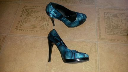 Несколько пар туфель