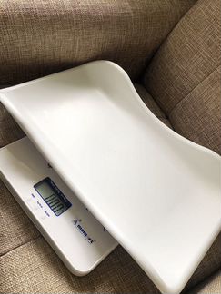 Детские электронные весы Momert