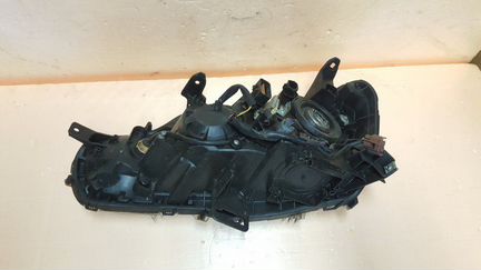 Фара правая Mitsubishi Outlander Xl 10-11