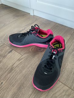 Кроссовки nike размер 39-40