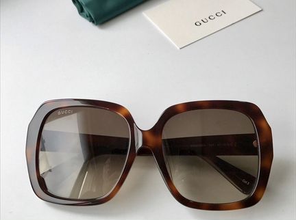 Очки солнцезащитные женские Gucci