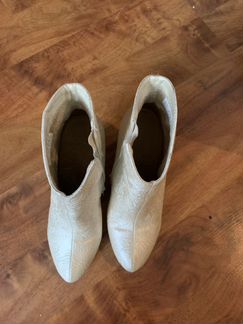 Свадебные полусапожки на танкетке