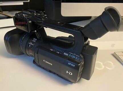 Видеокамера Canon XF105