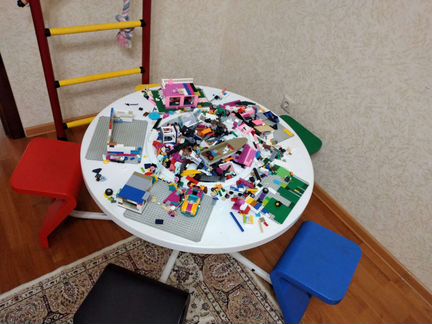 Стол для игры в лего
