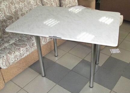 Стол раскладной 60х80 с ящиком для приборов.Новый