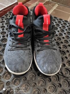 Кроссовки мужские 42