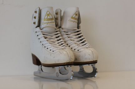 Коньки Jackson для фигурного катания, р.2 EUR31.5